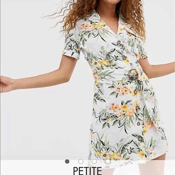 Asos Petite Utility Dress in tropical print 🌴 - Picture 4 of 4